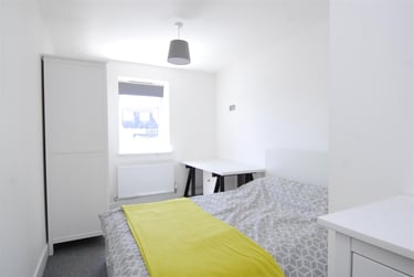2 bed flat, Belgrave Lane, Mutley, Plymouth, PL47DA - Image 5